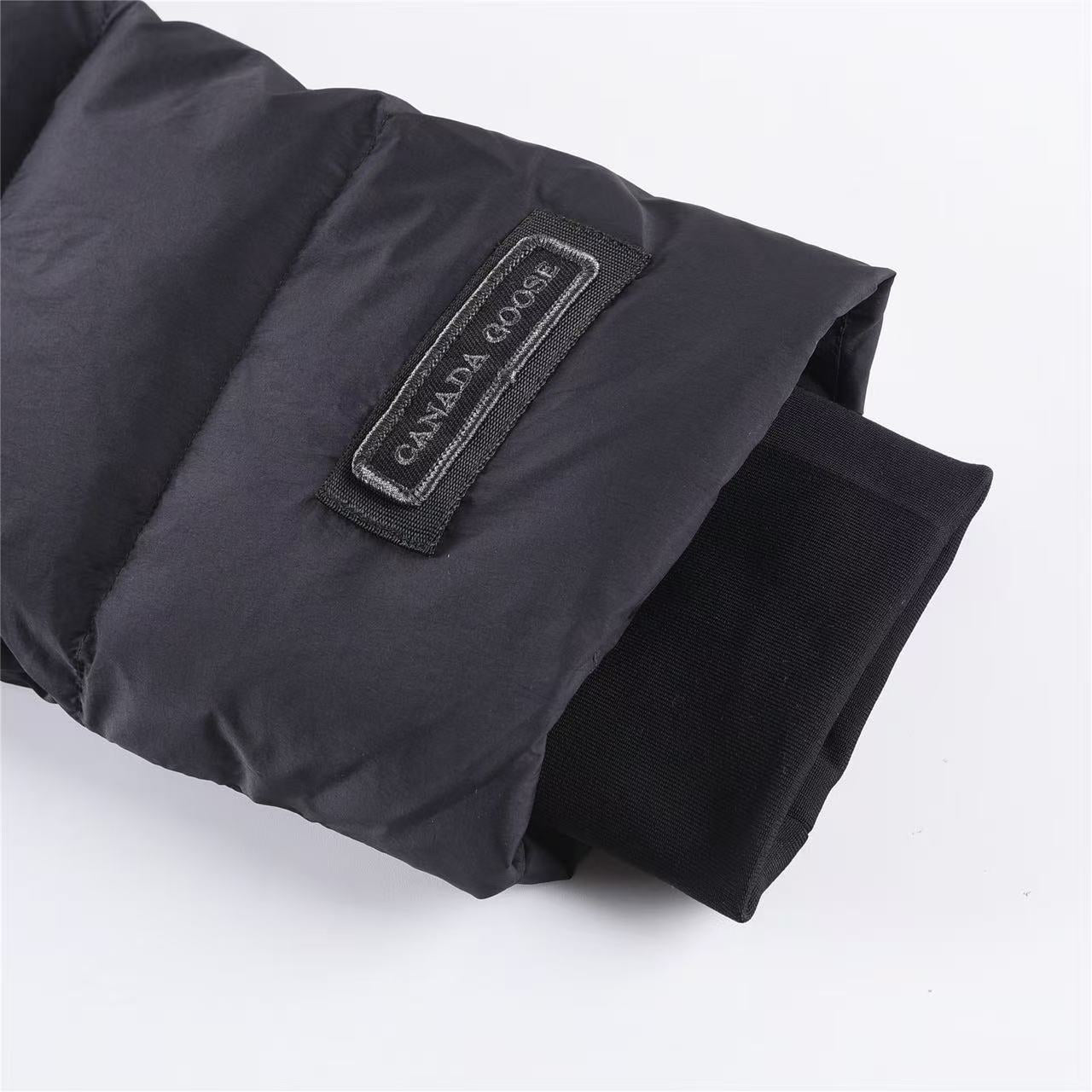 TRAPSTAR IRONGATE DETACHABLE HOODED PUFFER JACKET BLACK