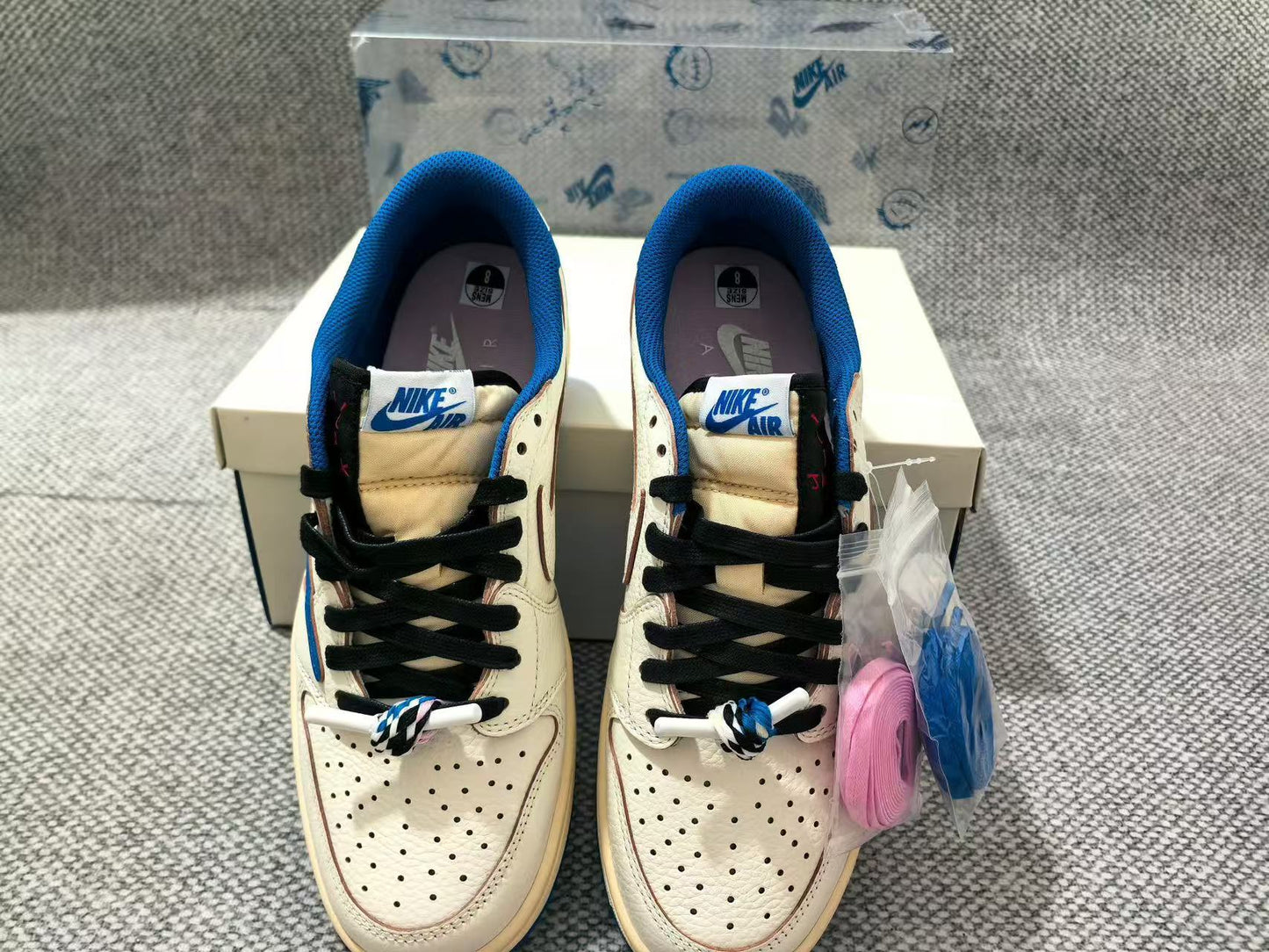 JORDAN 1 LOW OG x TRAVIS SCOTT FRAGMENT