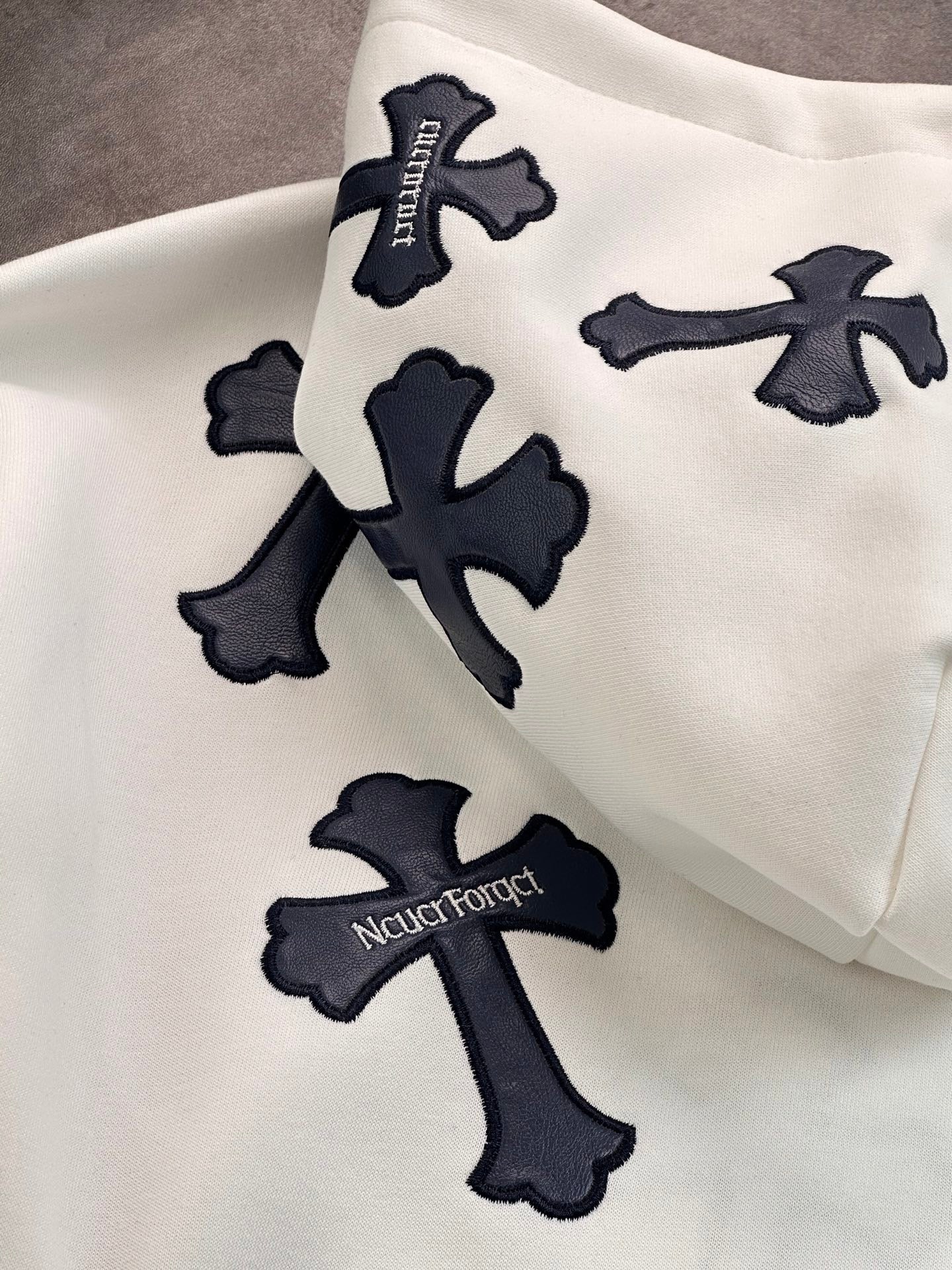 CHROME HEARTS BLACK CROSS PATCH HOODIE WHITE