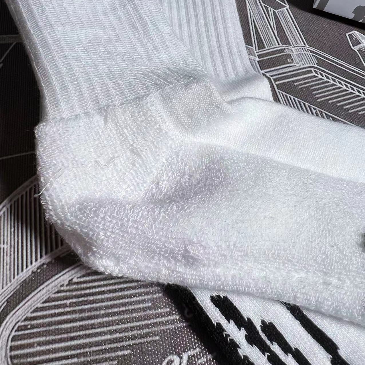 CORTEIZ ALCATRAZ SOCKS WHITE - Prime Reps