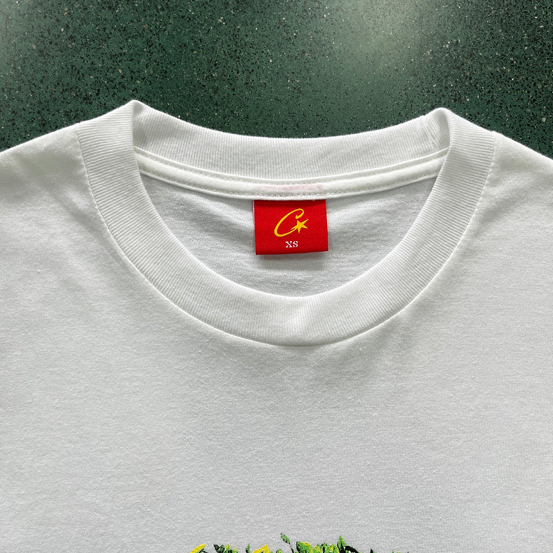 CORTEIZ GRASS ROUND TEE WHITE - Prime Reps