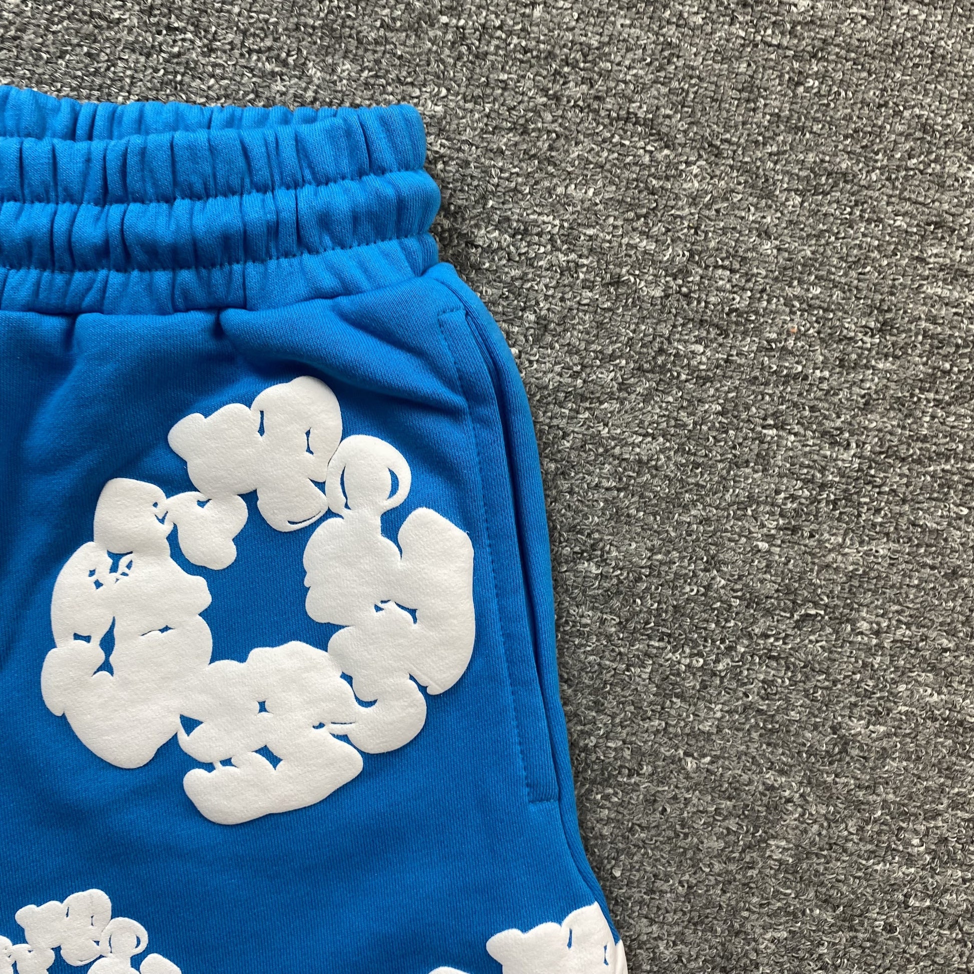 DENIM TEARS COTTON WREATH SHORTS BLUE - Prime Reps