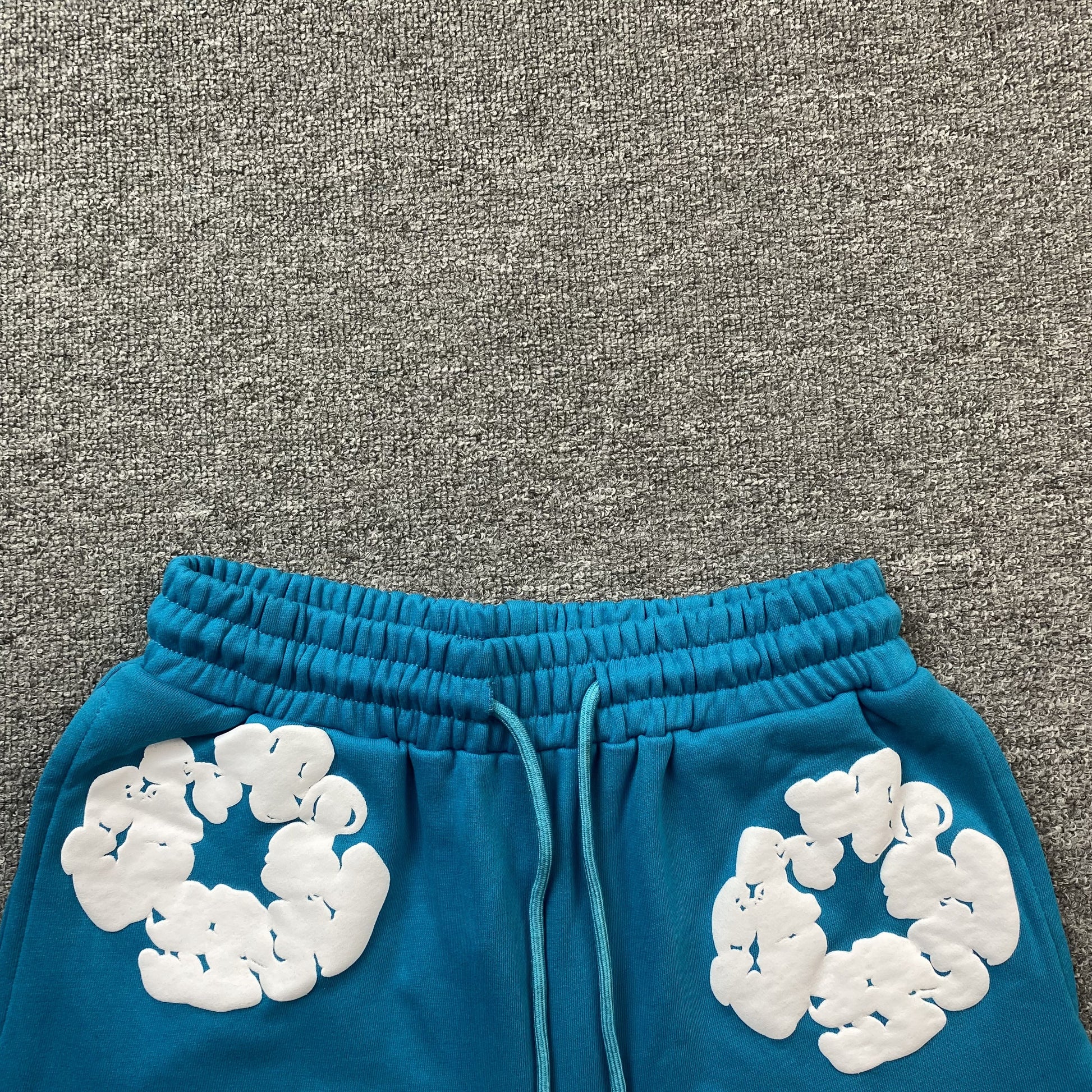 DENIM TEARS COTTON WREATH SHORTS CERULEAN - Prime Reps