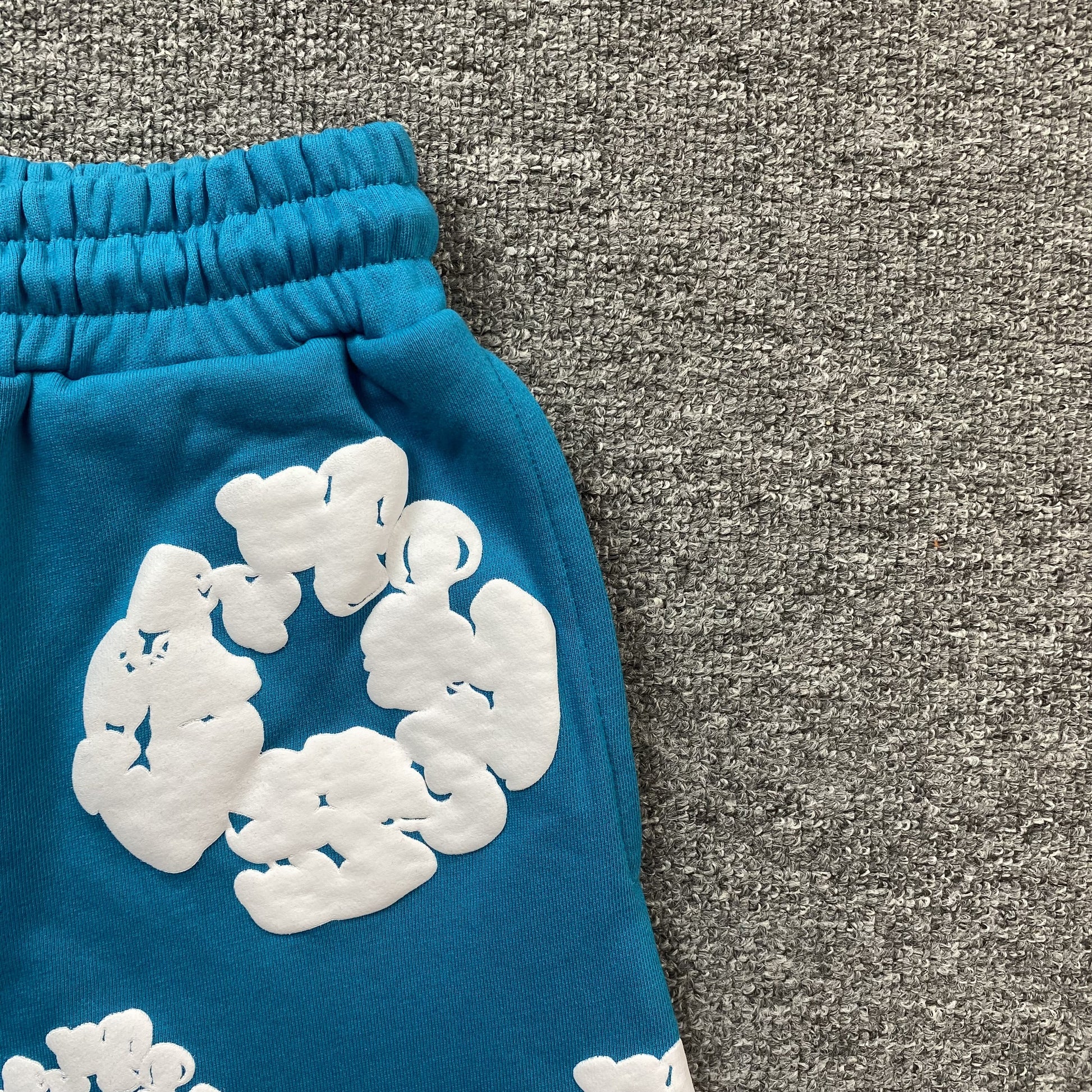 DENIM TEARS COTTON WREATH SHORTS CERULEAN - Prime Reps