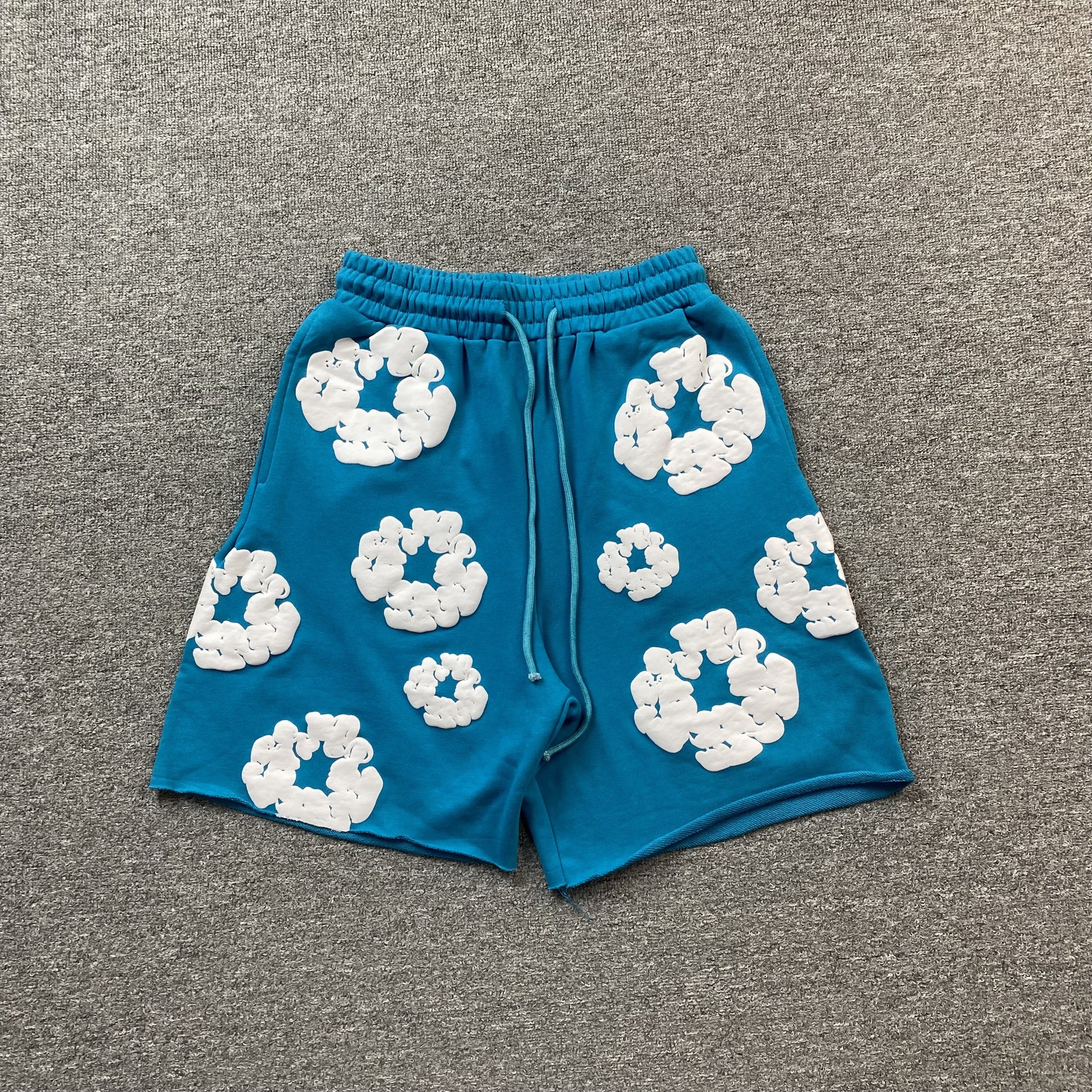 DENIM TEARS COTTON WREATH SHORTS CERULEAN - Prime Reps