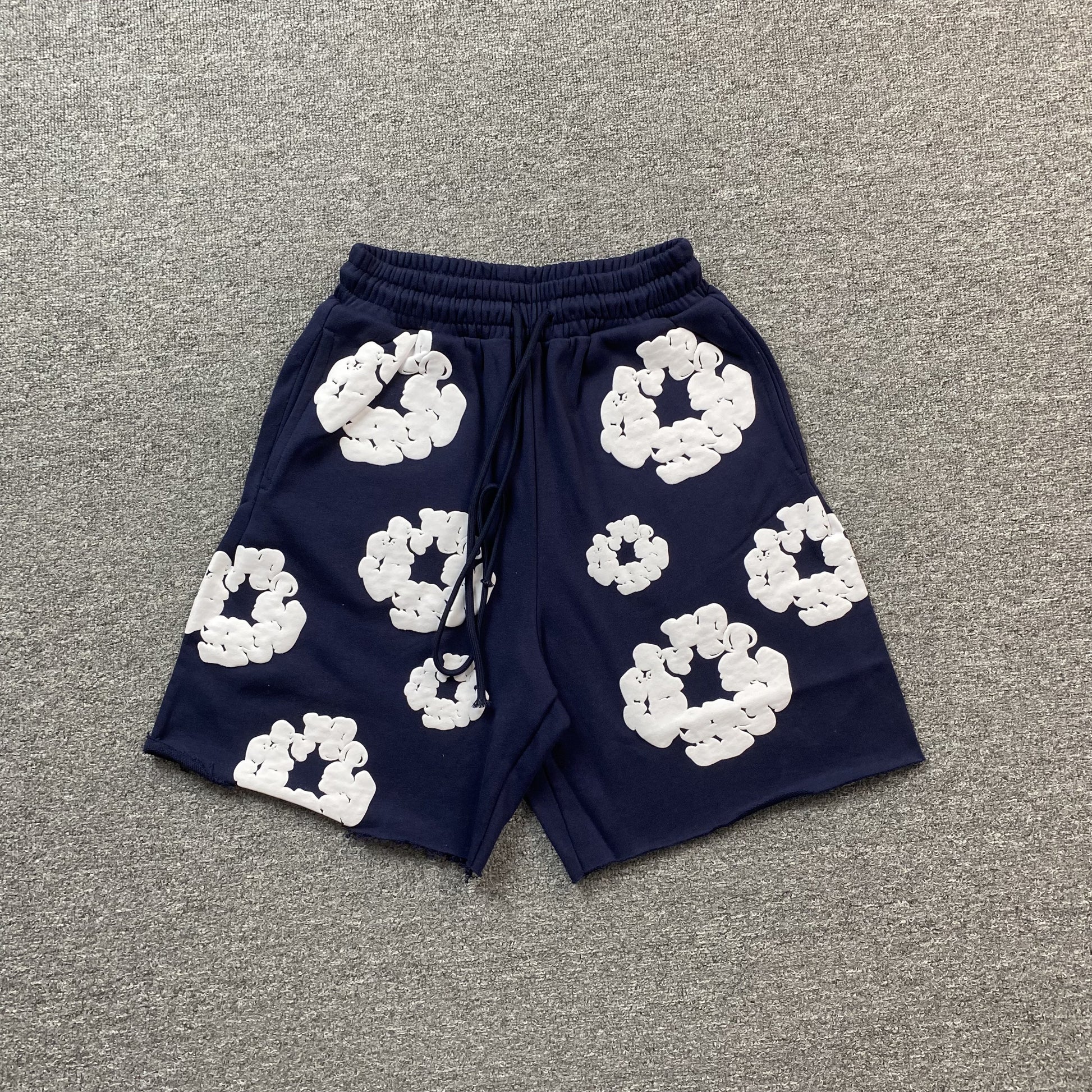 DENIM TEARS COTTON WREATH SHORTS NAVY - Prime Reps
