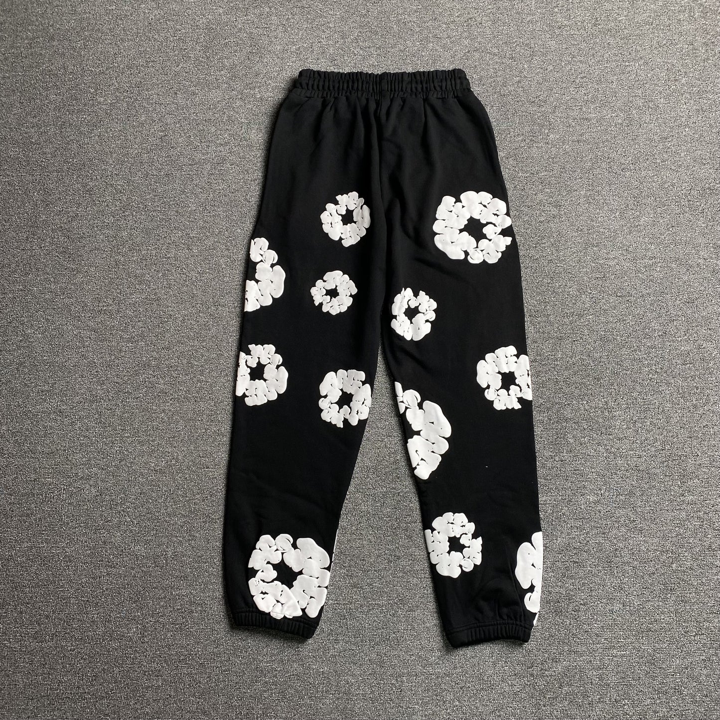 DENIM TEARS COTTON WREATH SWEATPANTS BLACK - Prime Reps