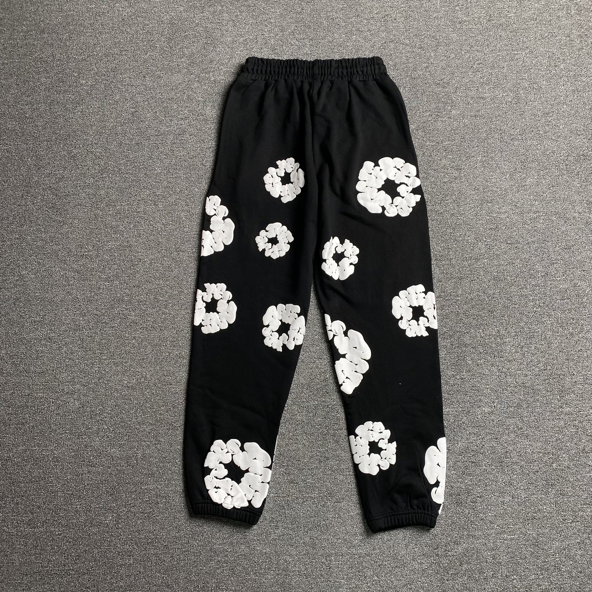 DENIM TEARS COTTON WREATH SWEATPANTS BLACK - Prime Reps