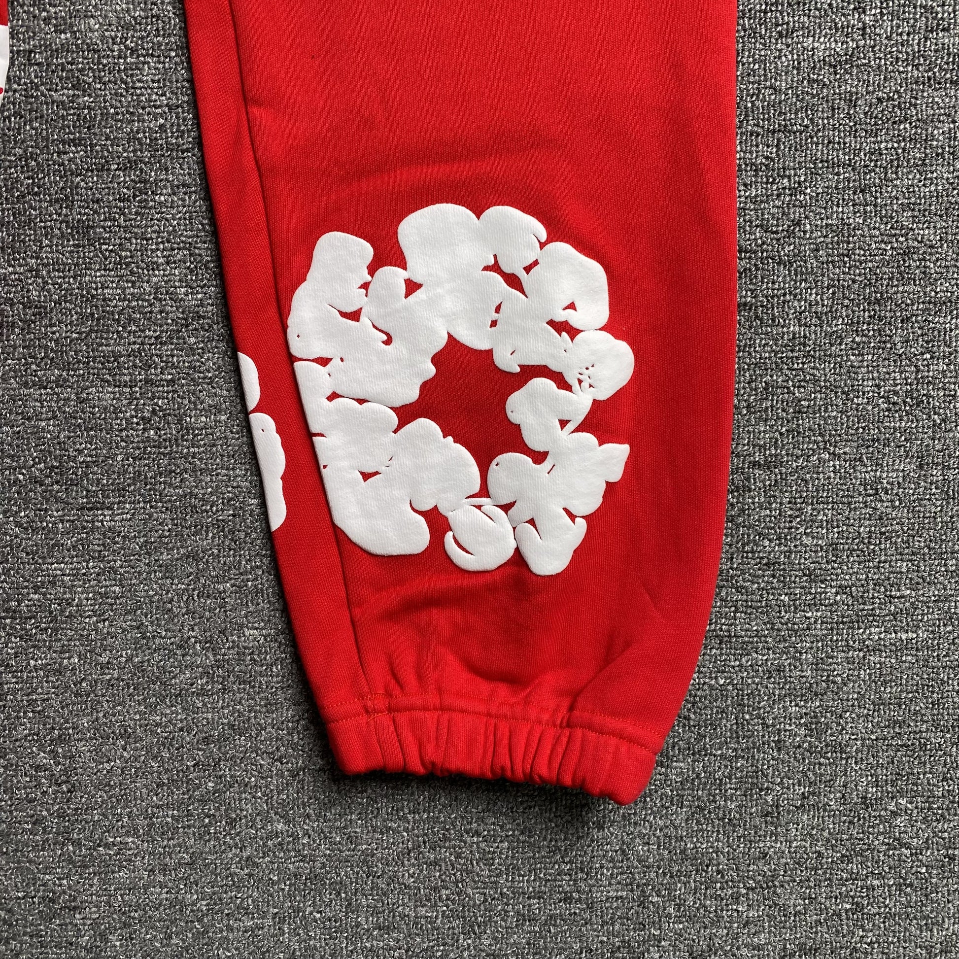 DENIM TEARS COTTON WREATH SWEATPANTS RED - Prime Reps