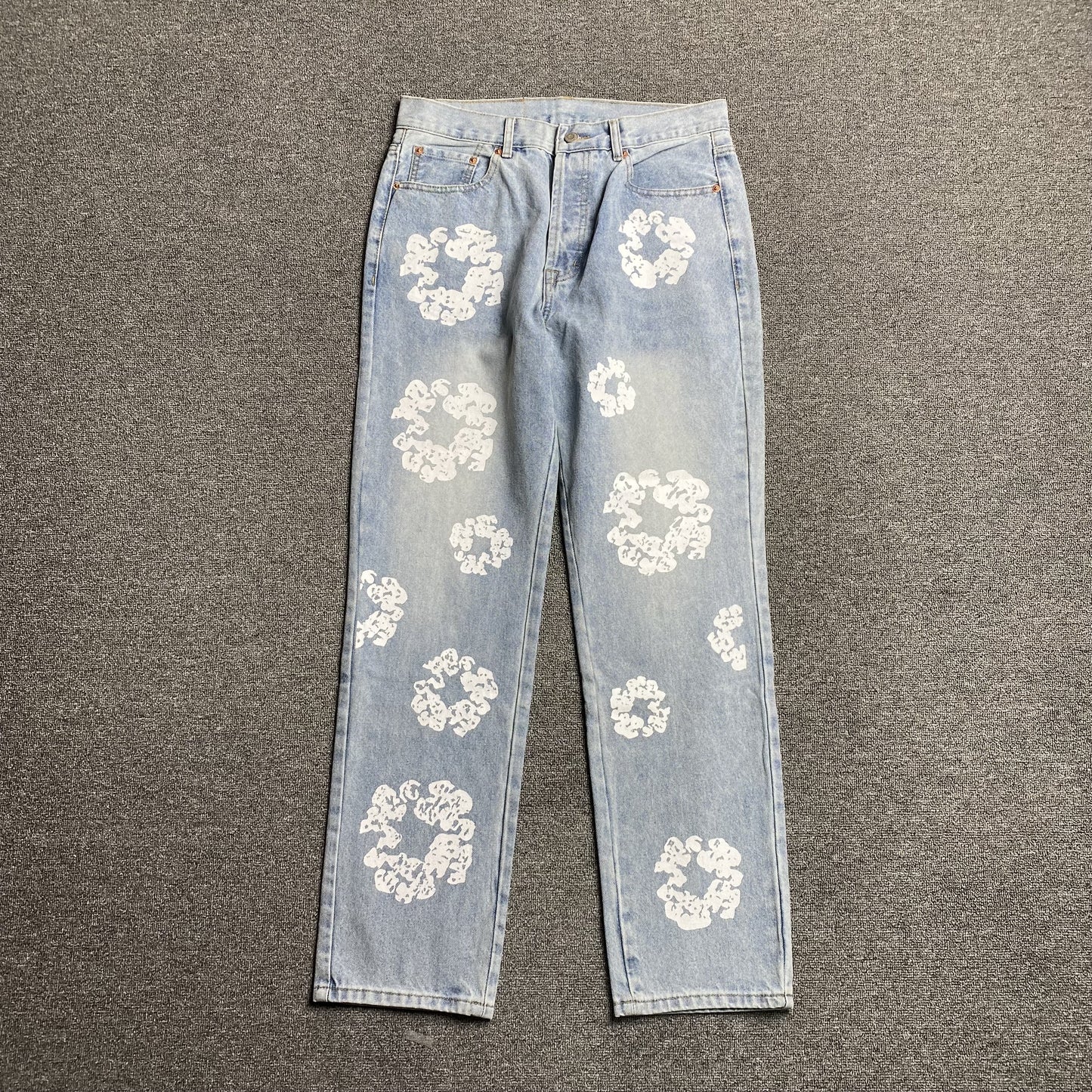 DENIM TEARS x LEVI'S COTTON WREATH JEANS LIGHT WASH - Prime Reps