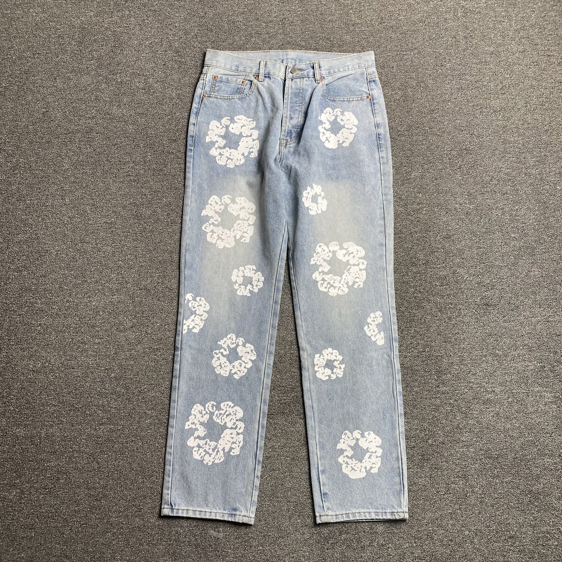 DENIM TEARS x LEVI'S COTTON WREATH JEANS LIGHT WASH - Prime Reps