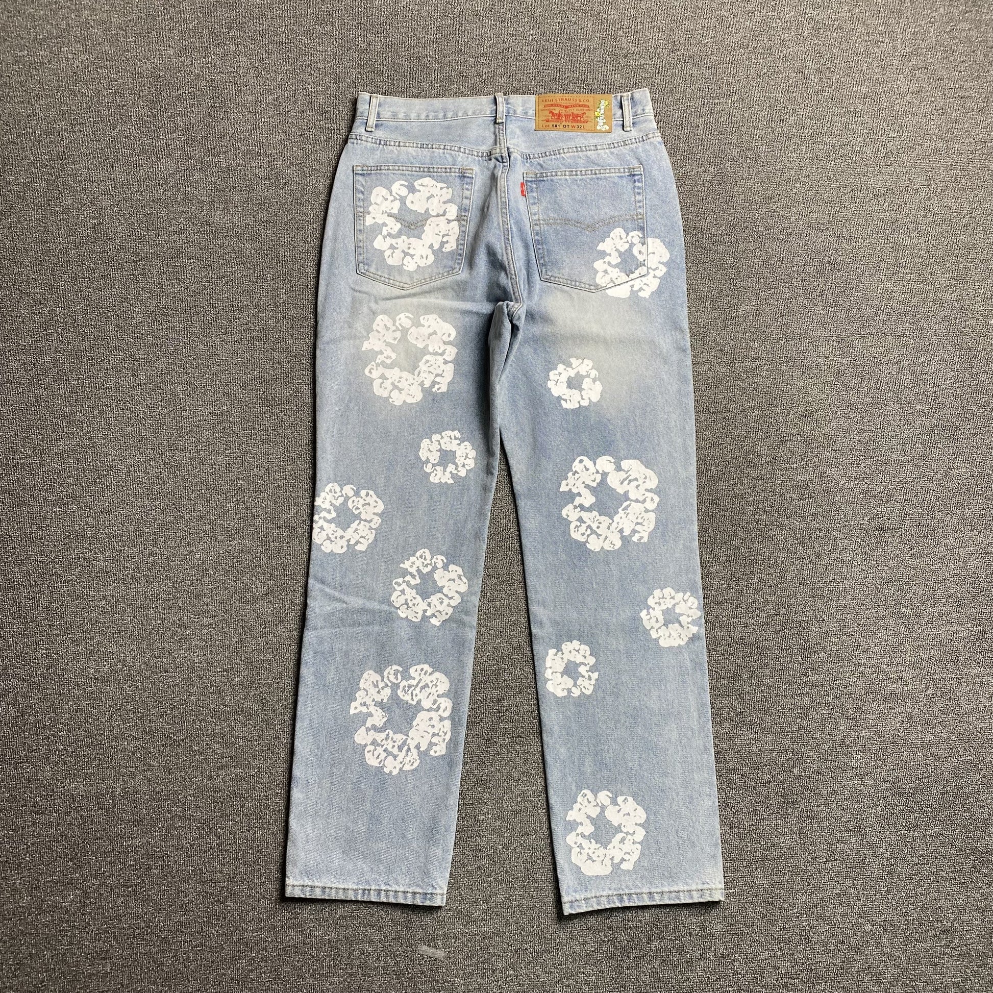 DENIM TEARS x LEVI'S COTTON WREATH JEANS LIGHT WASH - Prime Reps