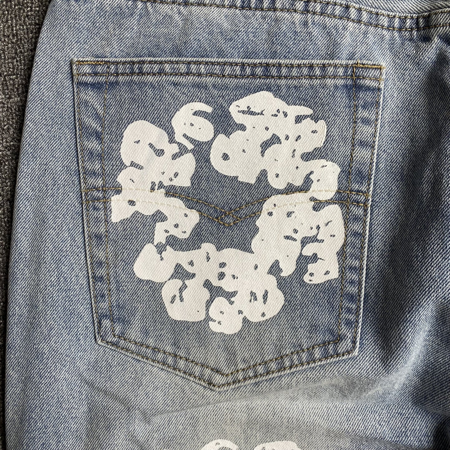 DENIM TEARS x LEVI'S COTTON WREATH JEANS LIGHT WASH - Prime Reps
