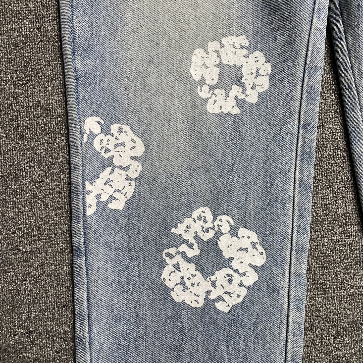 DENIM TEARS x LEVI'S COTTON WREATH JEANS LIGHT WASH - Prime Reps