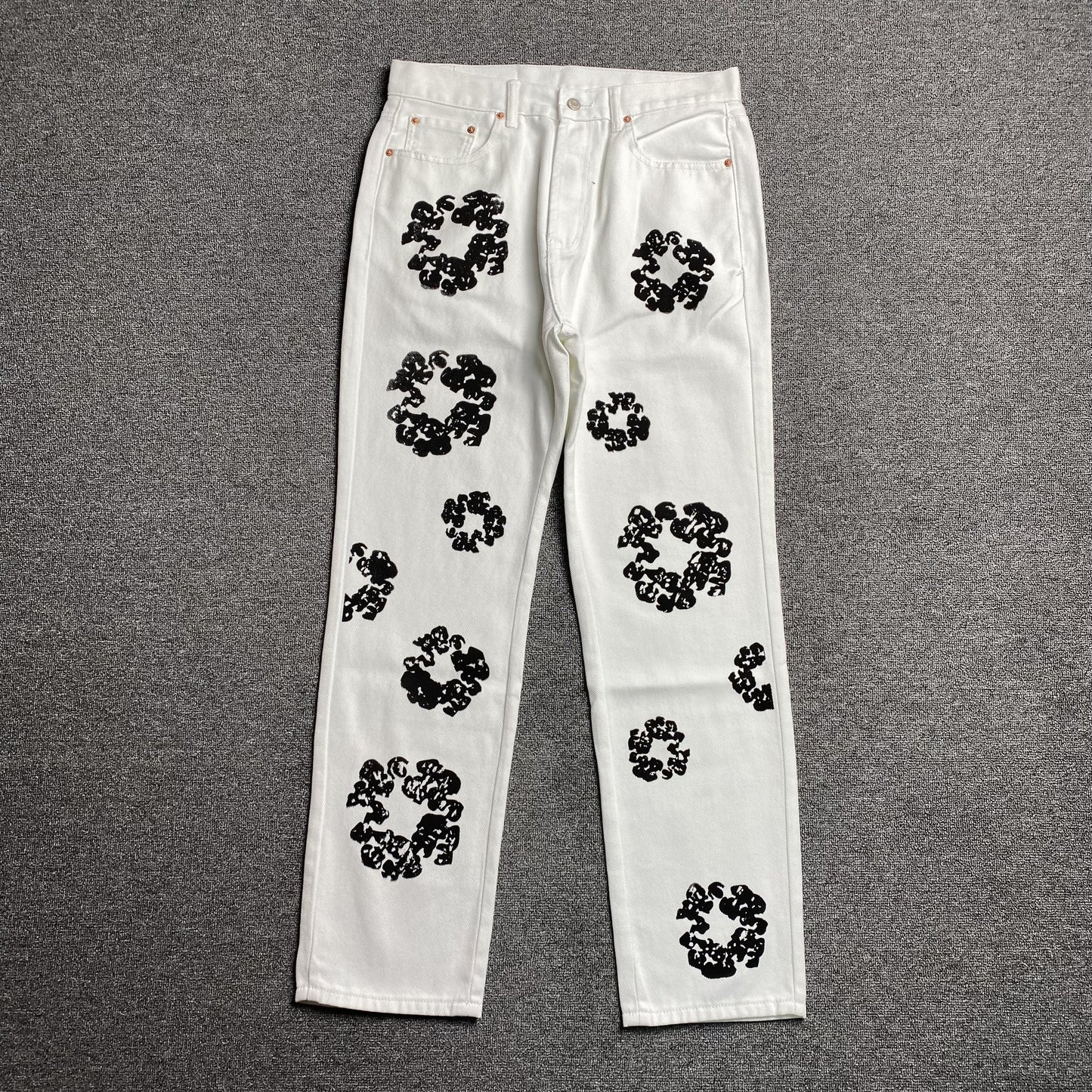 DENIM TEARS x LEVI'S COTTON WREATH JEANS WHITE - Prime Reps