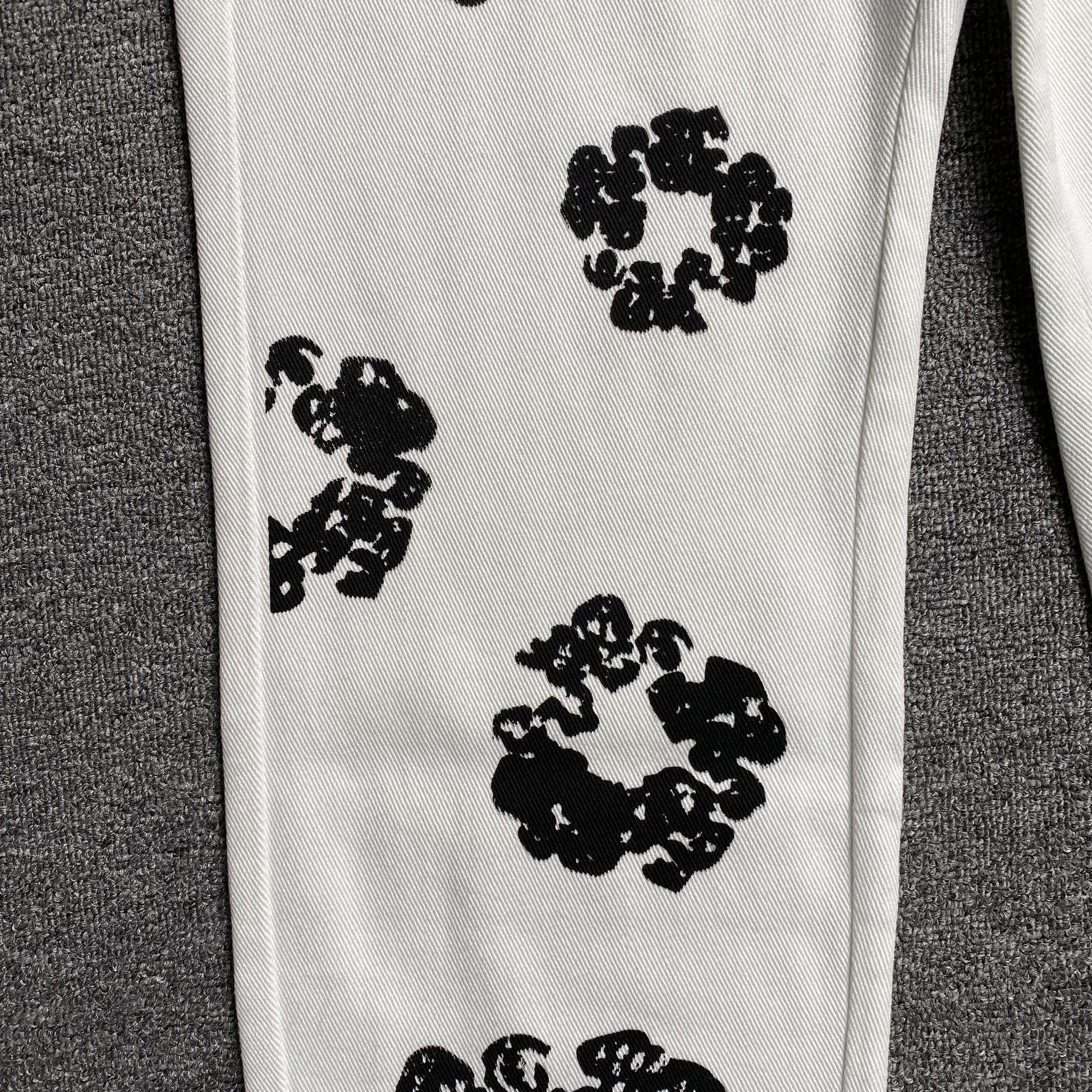 DENIM TEARS x LEVI'S COTTON WREATH JEANS WHITE - Prime Reps