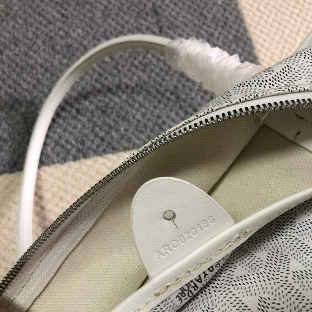 GOYARD ARTOIS PM TOTE BAG WHITE - Prime Reps