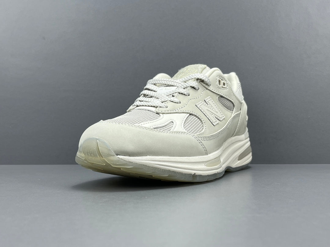 STONE ISLAND x 991v2 MADE IN ENGLAND GHOST PACK BEIGE - Prime Reps