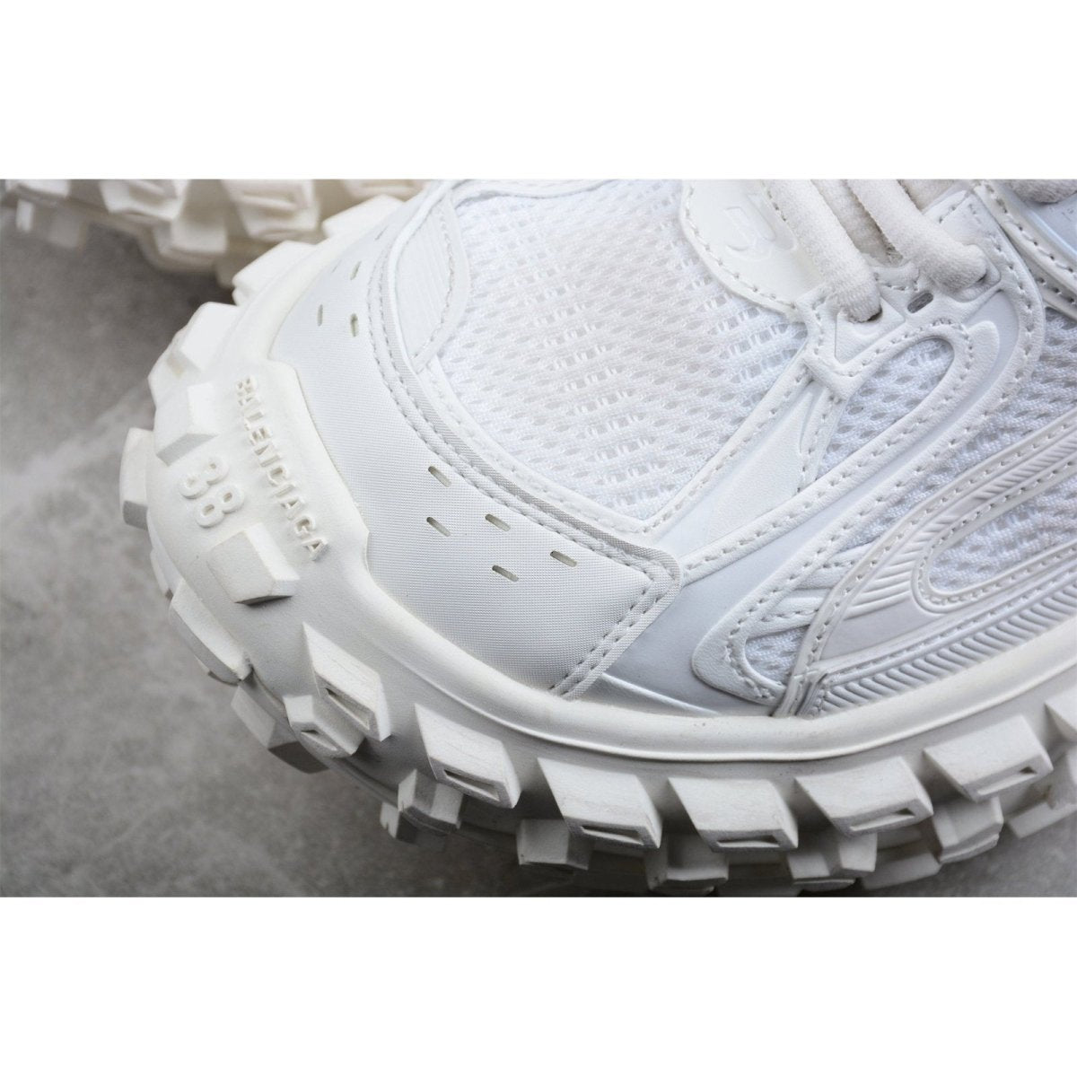 BALENCIAGA DEFENDER x WHITE - Prime Reps