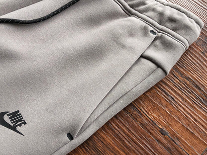 NIKE TECH FLEECE HOODIE x OLIVE GREY/ENIGMA STONE