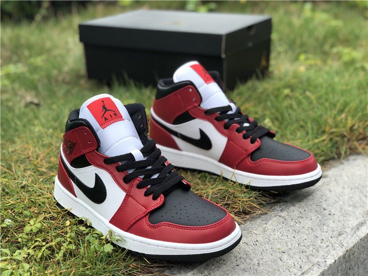 JORDAN 1 MID x CHICAGO BLACK TOE - Prime Reps